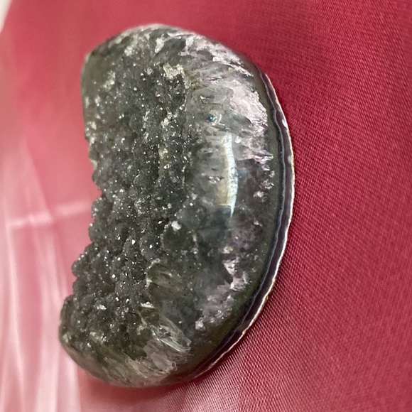 BLK AMETHYST DRUZY MOON. 2.25 X 1.50 X 1/2” - Picture 14 of 16